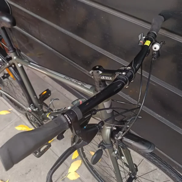 GIANT ALUXX URBANA 04